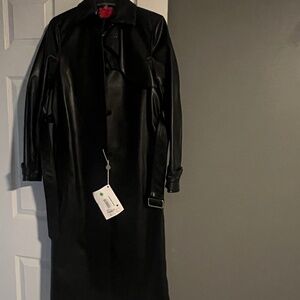 Commission faux leather trenchcoat